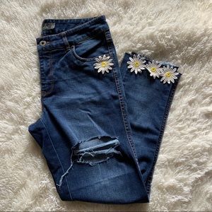 Daisy Cropped Jeans!